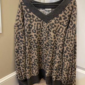 Trendy boutique top - animal print